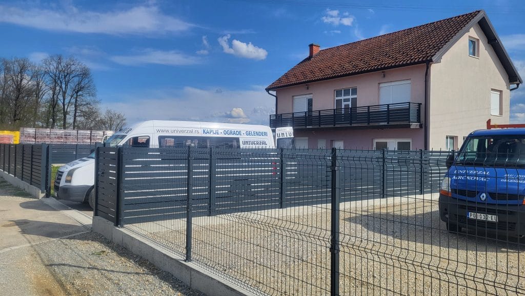 Univerzal Mrčkovac - Montaža Alu kapija i ograda